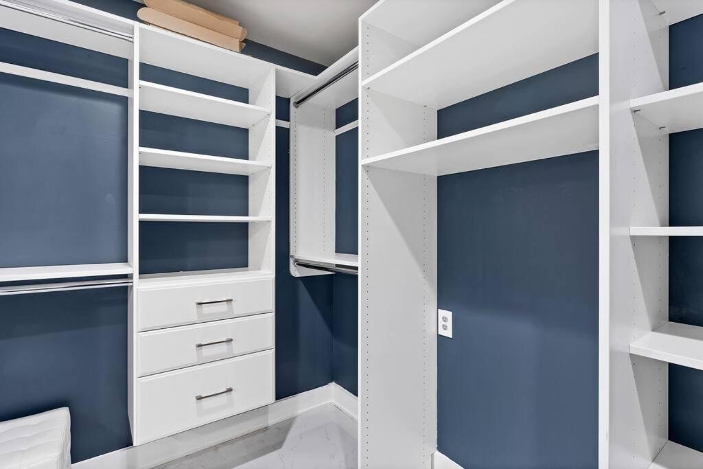 Downtown New Modern Spacious 3bdrm 2bath 2000 Sq Ft Orlando