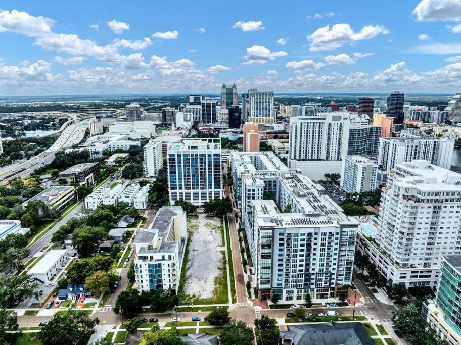 Downtown New Modern Spacious 3bdrm 2bath 2000 Sq Ft *