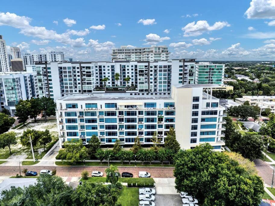 Downtown New Modern Spacious 3bdrm 2bath 2000 Sq Ft Apartment