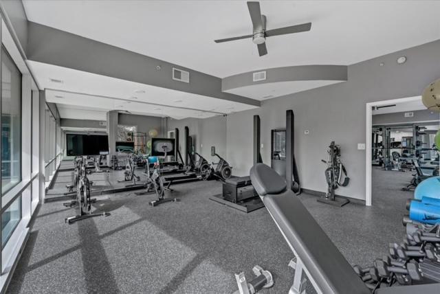 Downtown New Modern Spacious 3bdrm 2bath 2000 Sq Ft Apartment *
